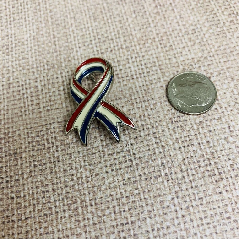 Red White Blue Patriotic Silver Ribbon Brooch‎